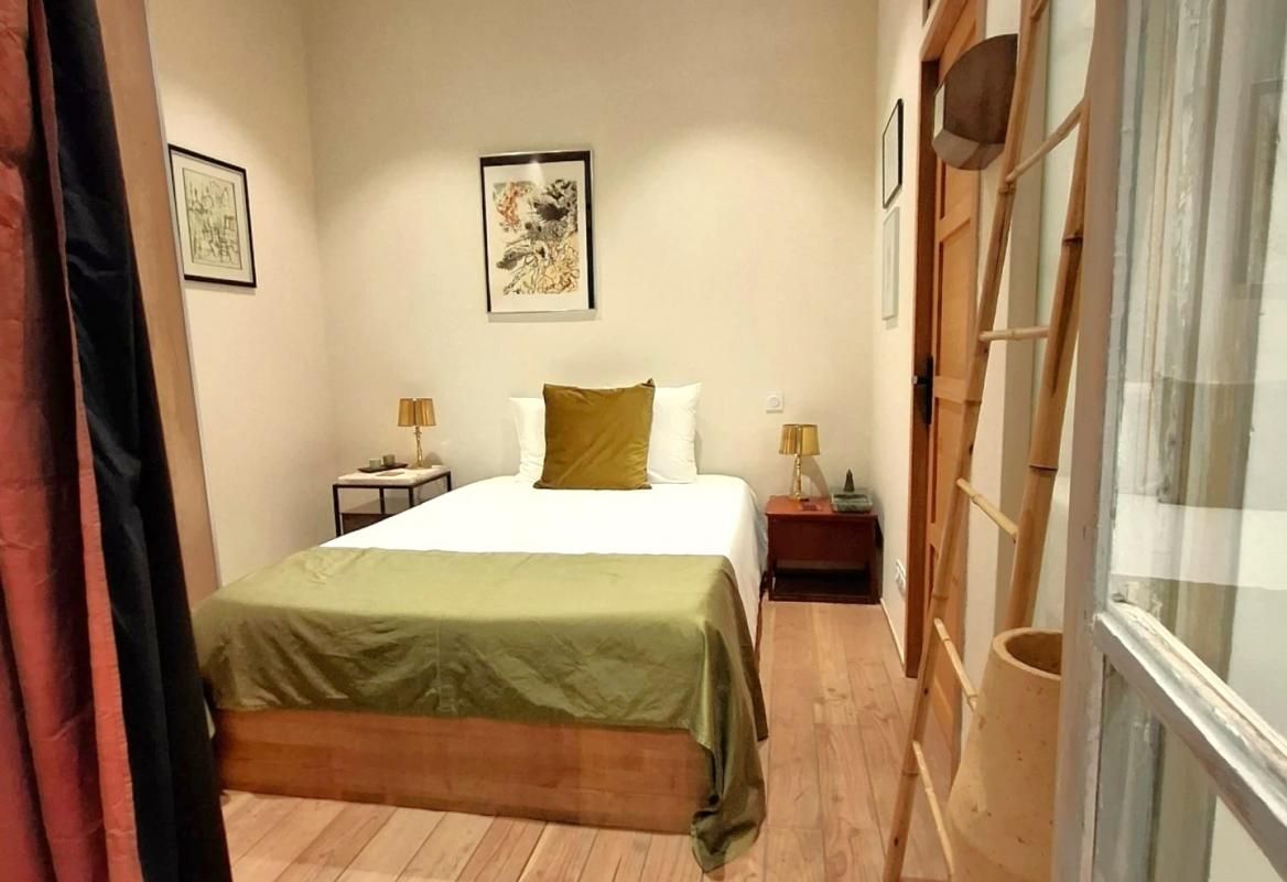 SETE Immeuble Sete 10 pièce(s) 350 m2 4