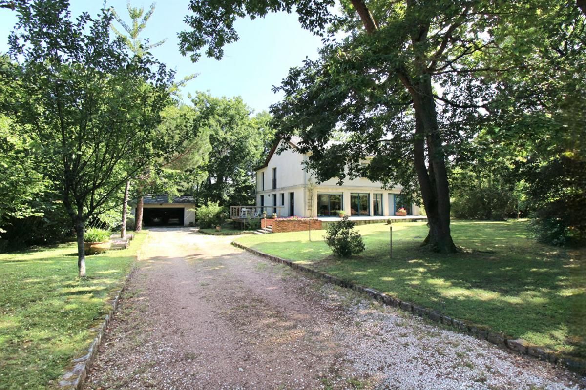 Maison d'exception au  PARC DE LA HAYE à Avrillé