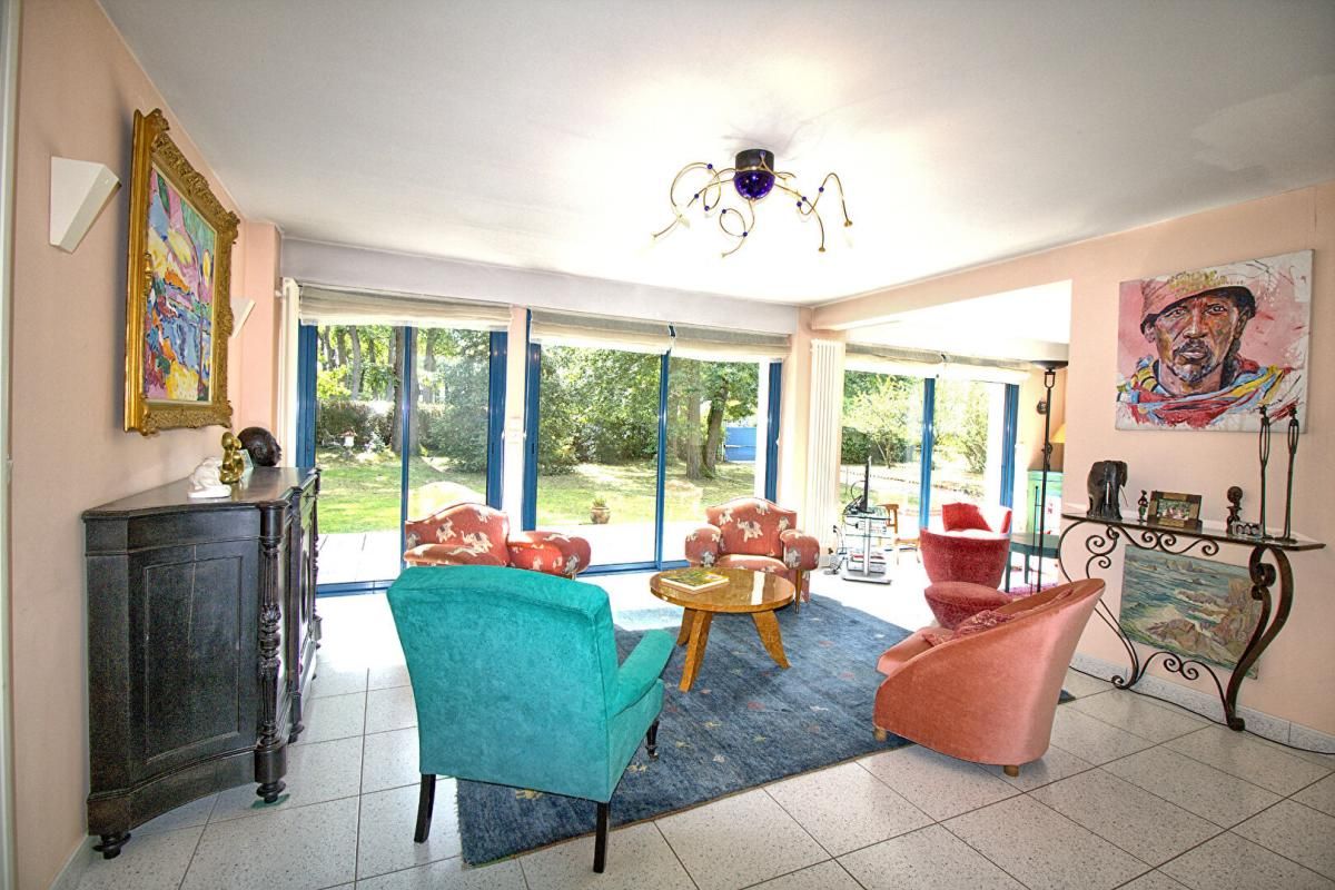 AVRILLE Maison d'exception au PARC DE LA HAYE à Avrillé 3