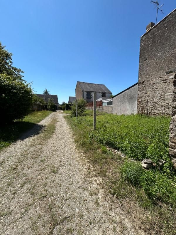 LE TEMPLE-DE-BRETAGNE Terrain constructible en plein coeur de bourg 2