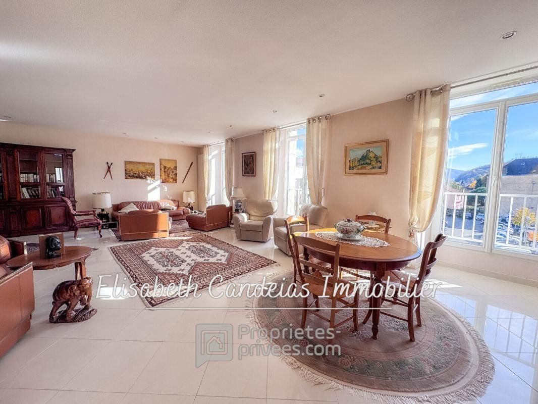 FOIX Superbe appartement bourgeois en duplex 3