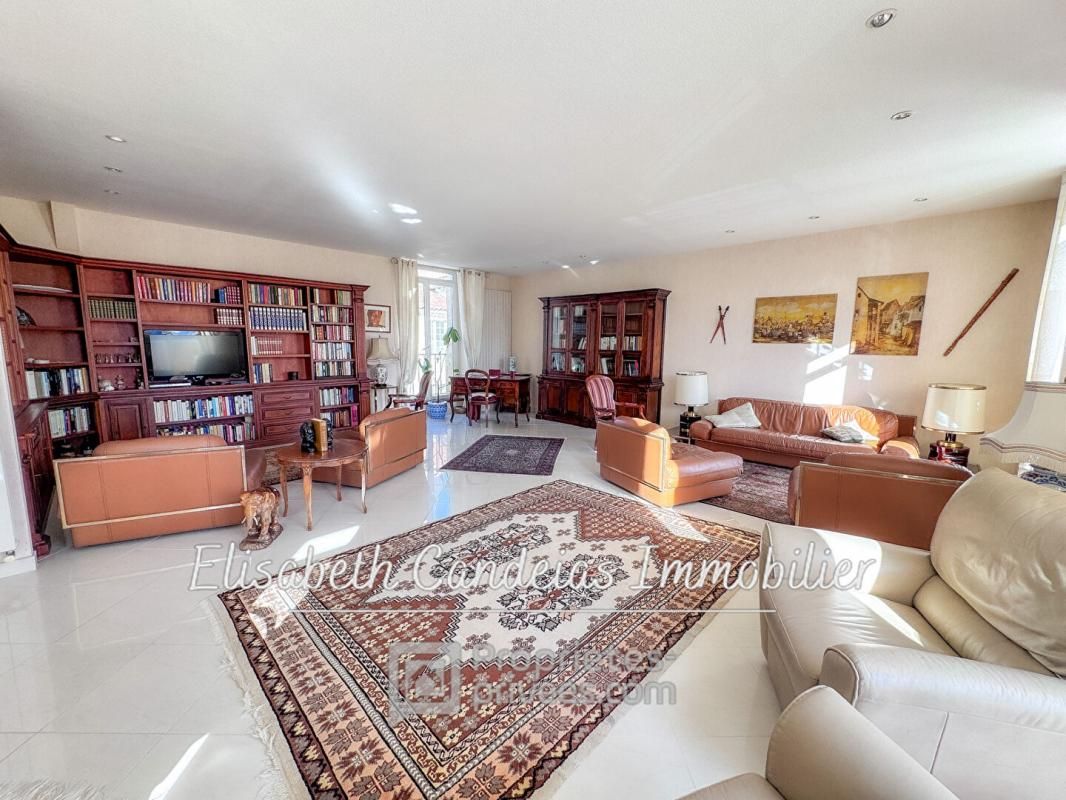 FOIX Superbe appartement bourgeois en duplex 4