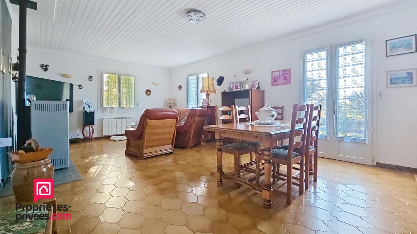 BREUILLET Maison Breuillet 6 pièce(s) 190 m2 3