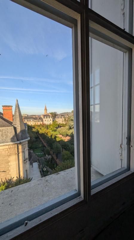 BRIVE-LA-GAILLARDE Apt T4 de 88m² - Dernier étage avec ascenseur - Brive hyper centre - Vue dégagée 3