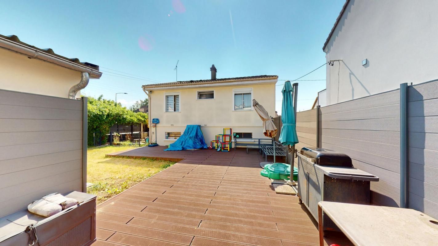 PONTAULT-COMBAULT Maison indépendante 5 pièces 295 000 2