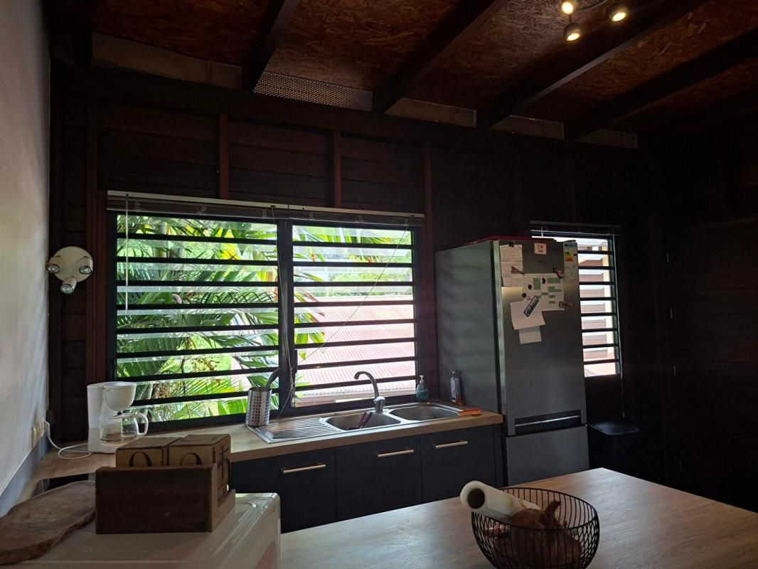 REMIRE-MONTJOLY Route des plages Appartement 3 pièce(s) 57 m2 + varangue 4