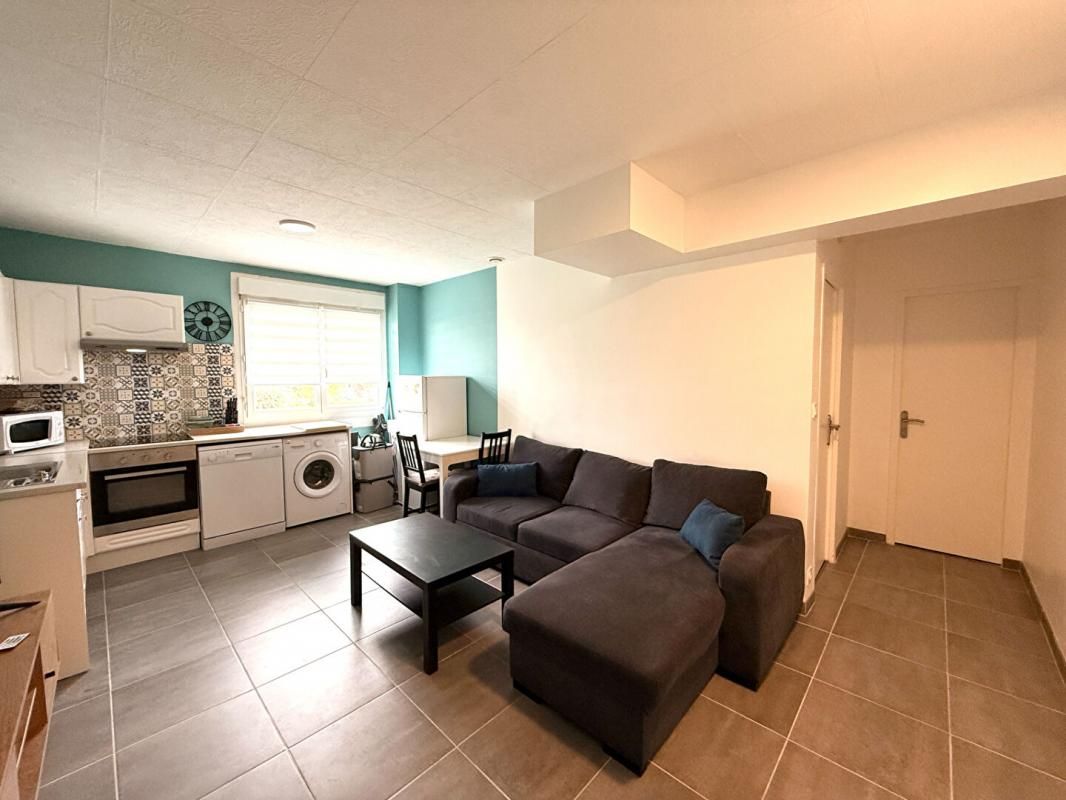VANNES Appartement T2 de 38 m2, vendu entièrement meublé. Vannes Albert 1er Kercado 2