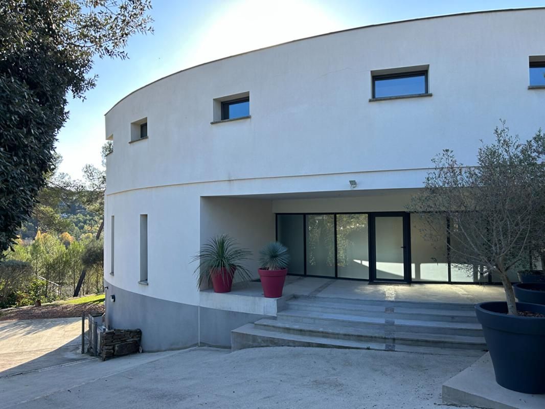 SAINT-GELY-DU-FESC Villa Saint Gely Du Fesc 11 pièce(s) 387 m2 1