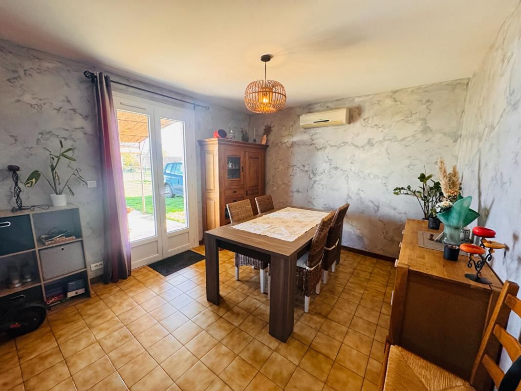 SAINT-PARIZE-LE-CHATEL Pavillon de plain pied à Saint Parize le Chatel 4