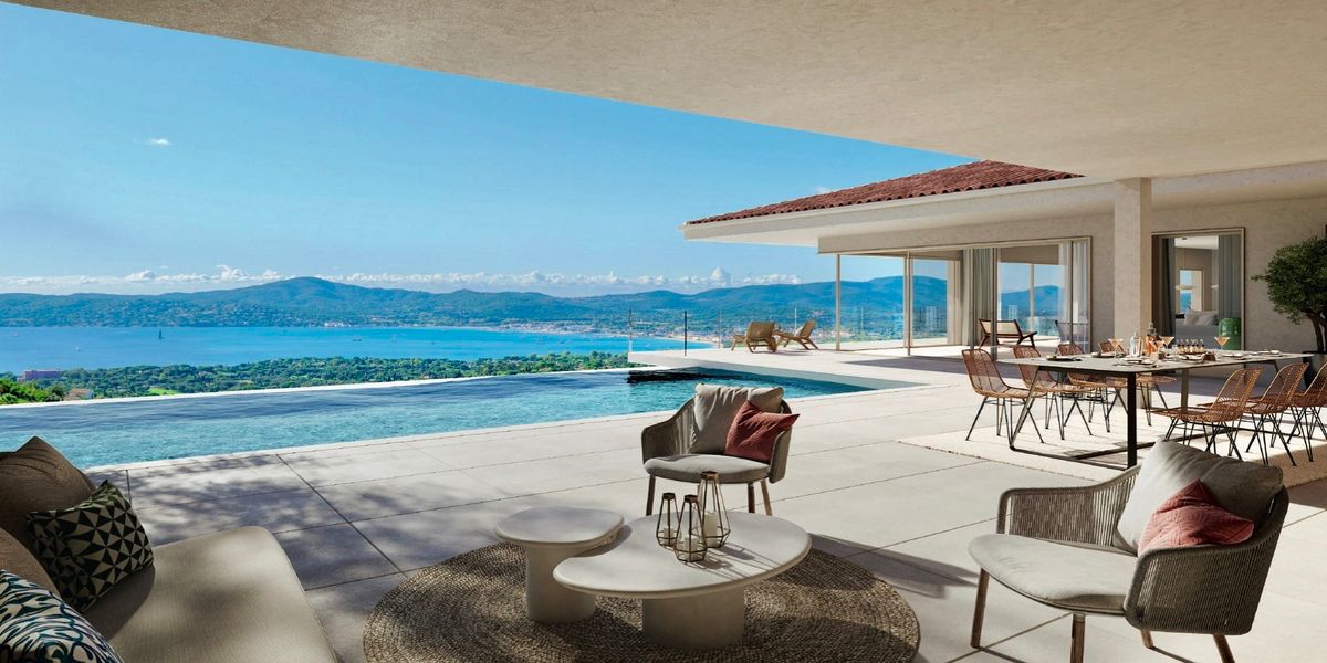 Villa en baie de Saint Tropez, 6 pièces. 400 m2, Piscine et jardin privatif