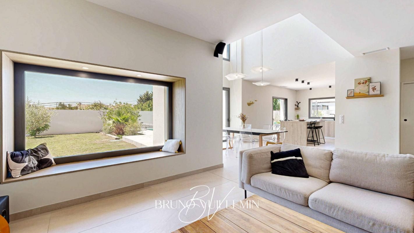 NARBONNE VILLA D'ARCHITECTE CLASSEE DOUBLE A / PISCINE, GARAGE & CARPORT / 2 SUITES et 3 CHAMBRES 4