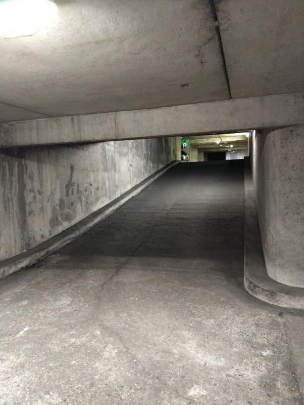 PARIS-15E-ARRONDISSEMENT Parking / box Paris 4