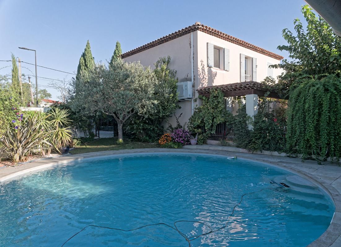 ISTRES MAISON 6 PIÈCES AVEC PISCINE ET GARAGE 2