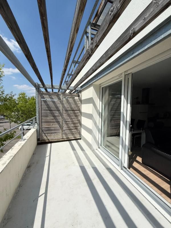 VANNES Appartement T4 de 75,36 M² avec ascenseur, balcon, 3 chambres, GARAGE et parking numéroté. VANNES quartier BEAUPRE KERSEC 2