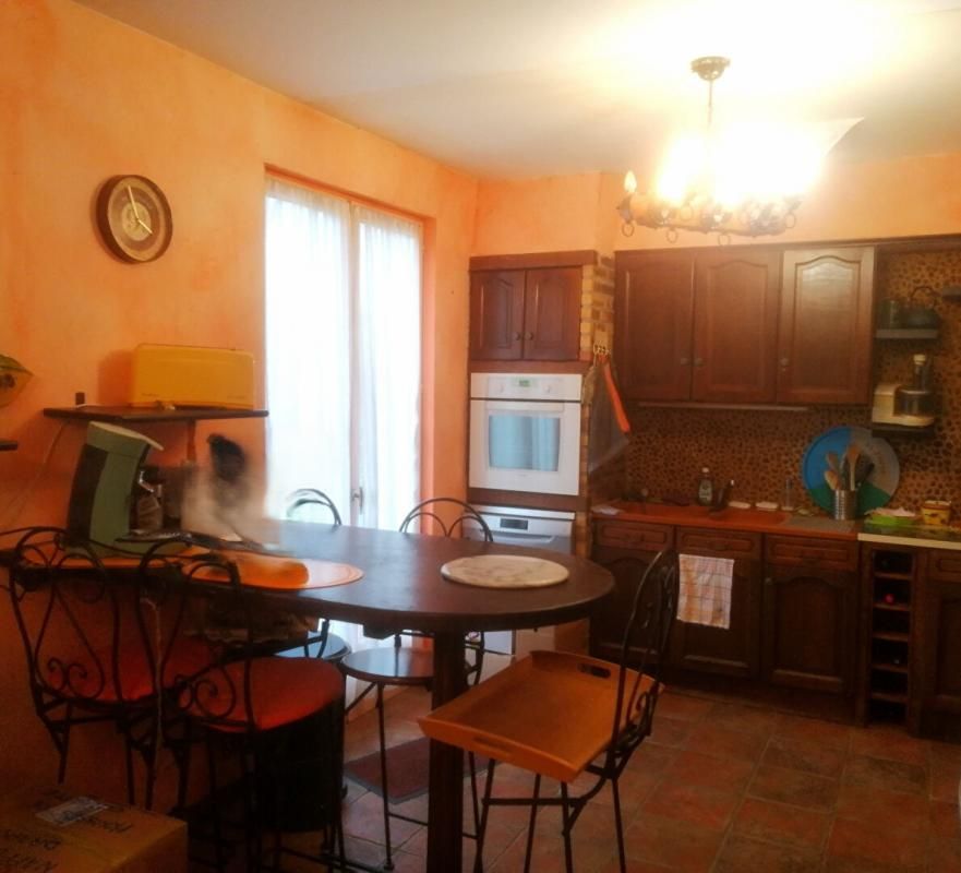 SAINT-MARTIN-LA-GARENNE Maison familiale - 4 chambres 2