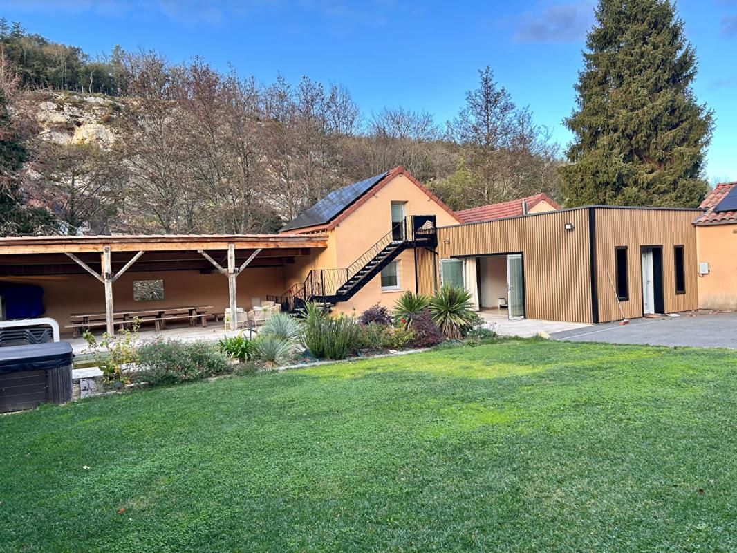 Superbe demeure de prestige, 230 m²,  au Eyzies 24620