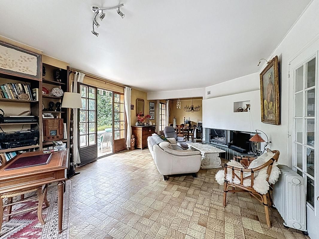 VERRIERES-LE-BUISSON Maison familiale en impasse  Calme et nature à proximité immédiate de la forêt de Verrières 3