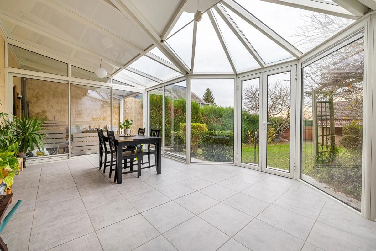 BRIIS-SOUS-FORGES Maison familiale 7 pièces à Briis-sous-Forges de 153 m² avec 5 chambres et dépendance 3