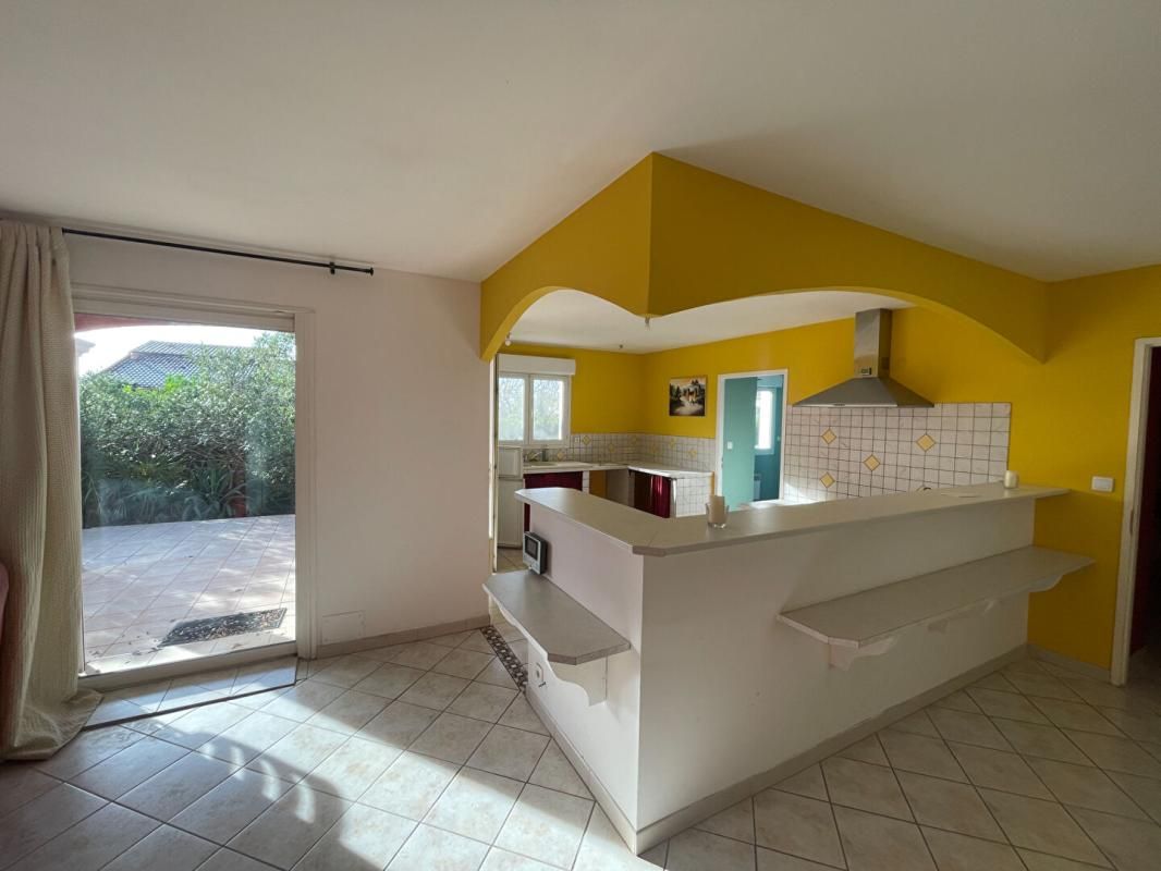 SAINT-CHRISTOL-LES-ALES A vendre Saint Christol les Alès  villa de 2001  92 m2 adaptée P.M.R. sur terrain de 707 m2 3