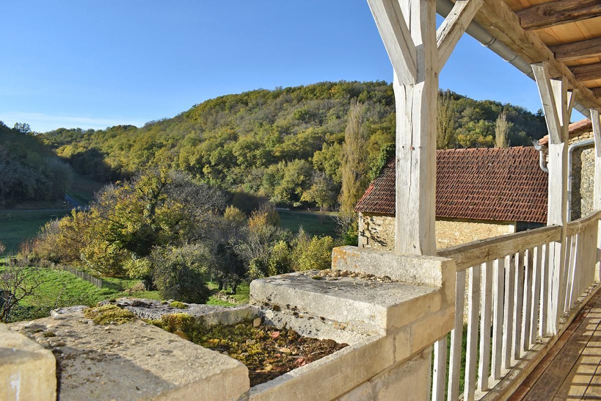 SAINT-AMAND-DE-COLY Maison de catactère Coly Saint Amand 6 pièce(s) 180 m2 4