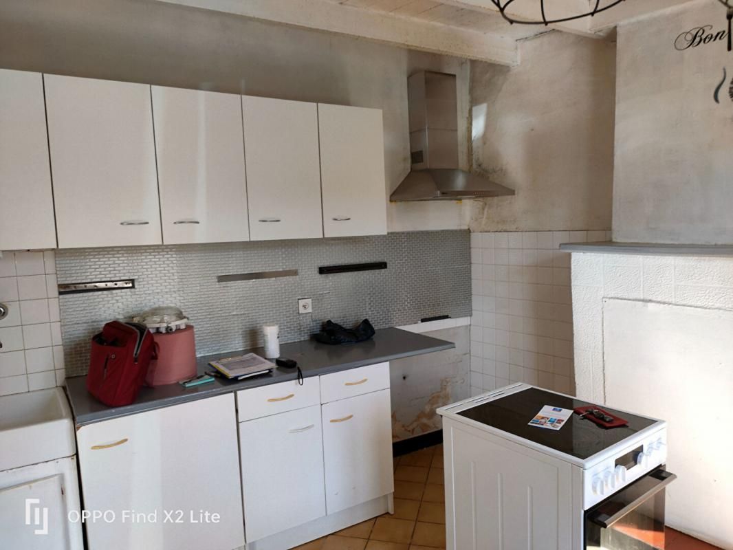 SAINT-SATURNIN-DU-BOIS Maison Saint Saturnin Du Bois 8 pièce(s) 120 m2 4