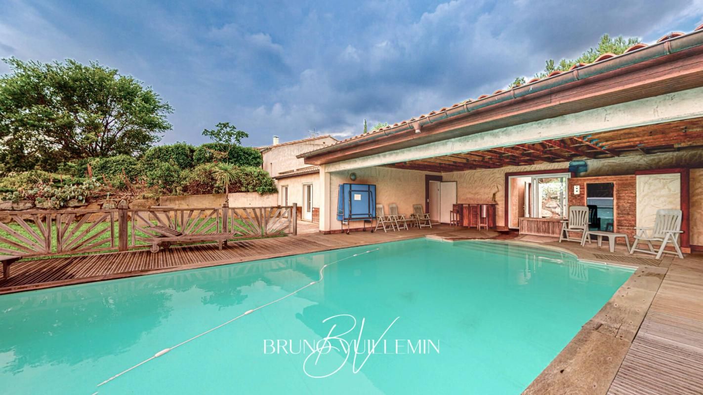 LEZIGNAN-CORBIERES PROPRIETE MODERNE10 PIECES EN POSITION DOMINANTE SUR 1 ha 2