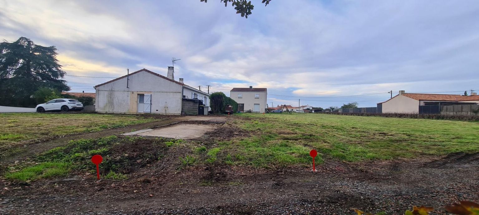 Terrain Constructible Village Gorges 754 M², non viabilisé et libre de constructeur (Lot 2)