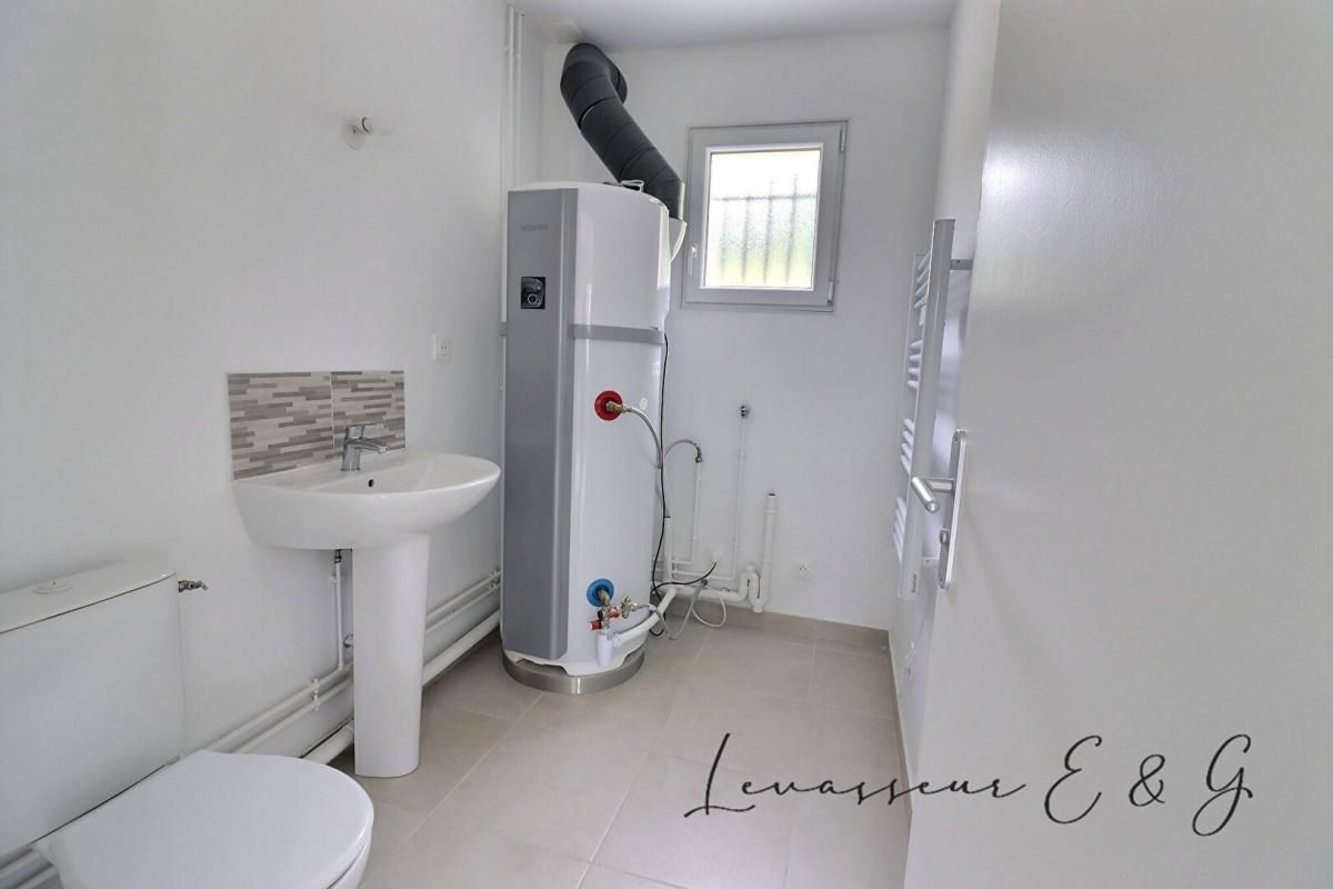 MORTEFONTAINE-EN-THELLE Maison fonctionnelle avec jardin et potentiel professionnel 4