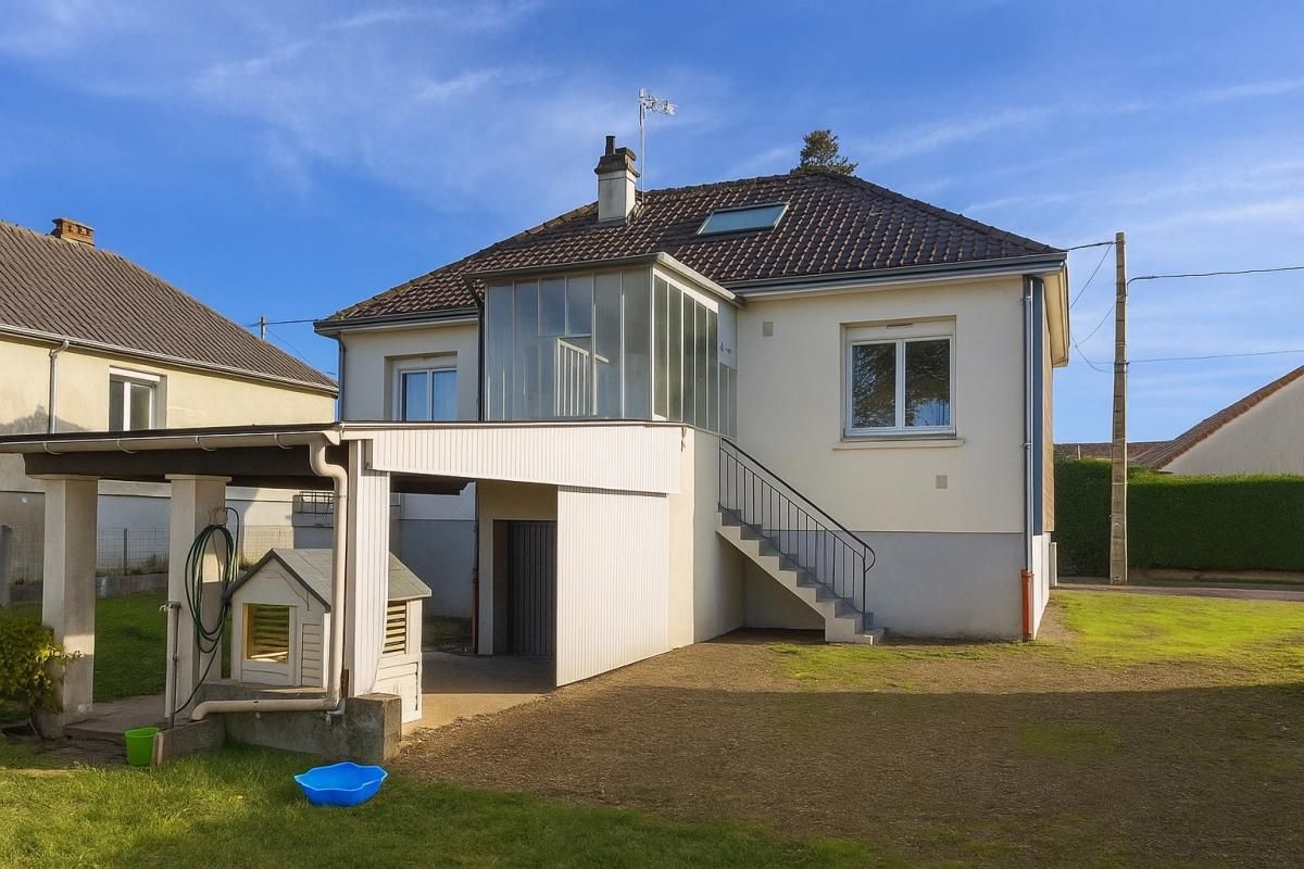 BRETTE-LES-PINS Proche commerces et école 1