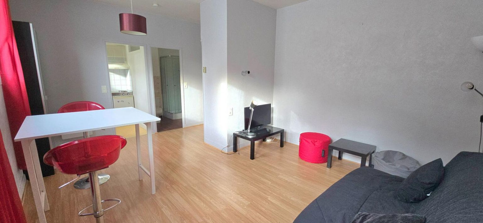 PERIGUEUX Appartement T1, meublé, d'une surface de 27.40 m², dans le centre ville de Périgueux 2