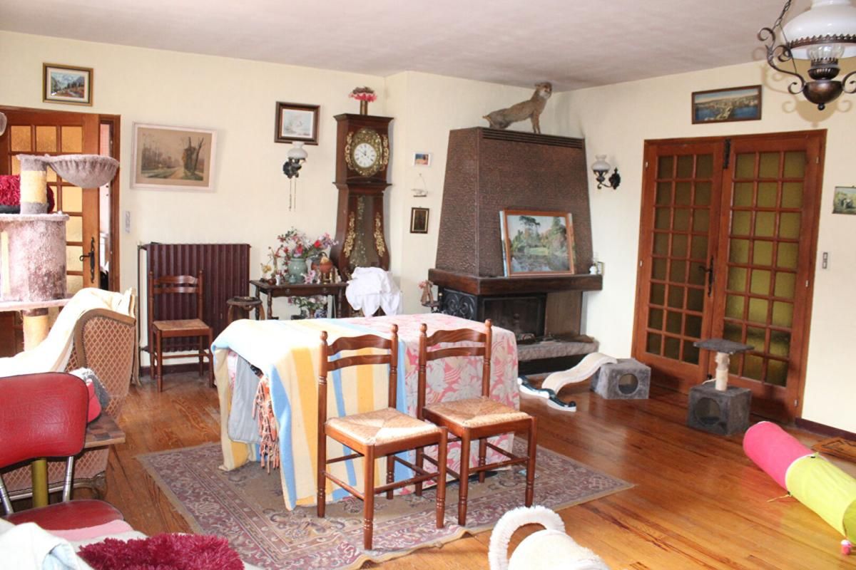 LANGOGNE Maison avec jardin et deux appartements 3