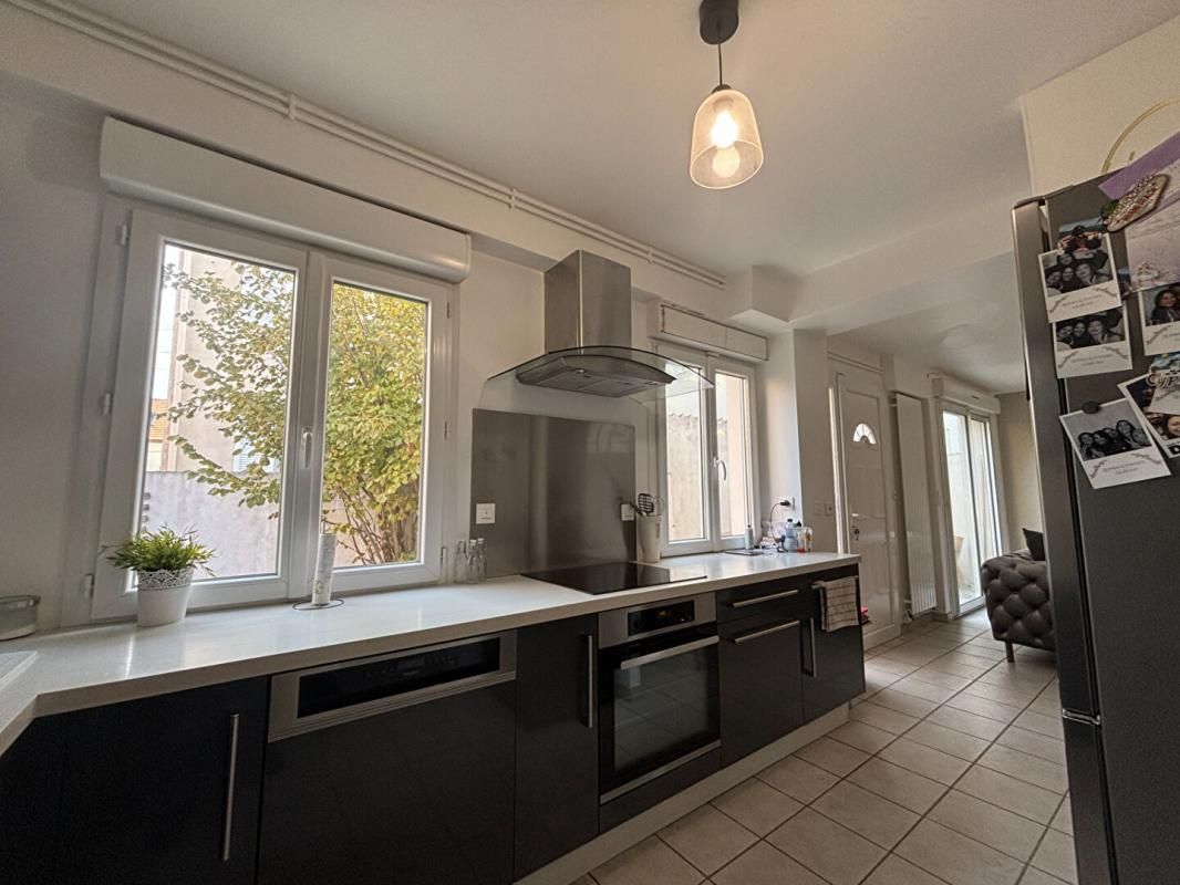 BEZONS EXCLUSIVITÉ : Maison Rénovée 74 m² à Bezons - JARDIN/TERRASSE 90 M² & CALME ABSOLU 3