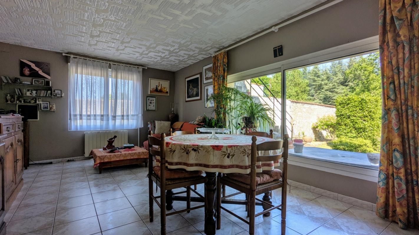 SAINT-MAIXENT-L'ECOLE Maison Saint Maixent L Ecole 4 pièce(s) 116 m2 3