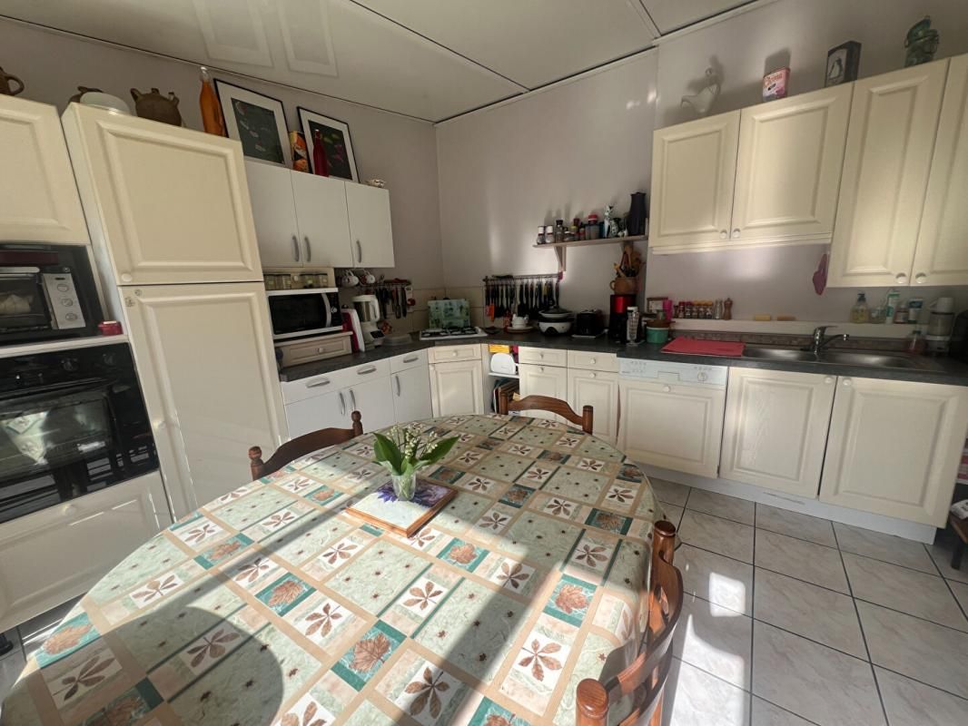 SAINT-MAIXENT-L'ECOLE Maison Saint Maixent L Ecole 4 pièce(s) 116 m2 4