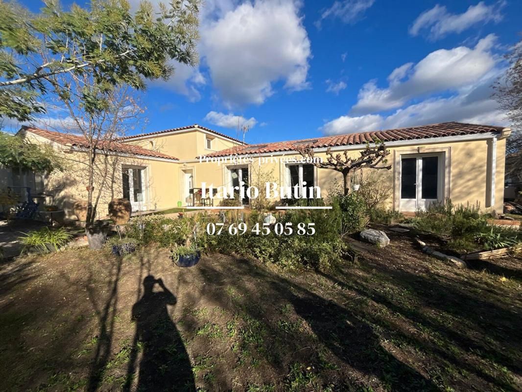 LAURENS Villa Laurens 6 pièce de 200m² avec studio et garage 2