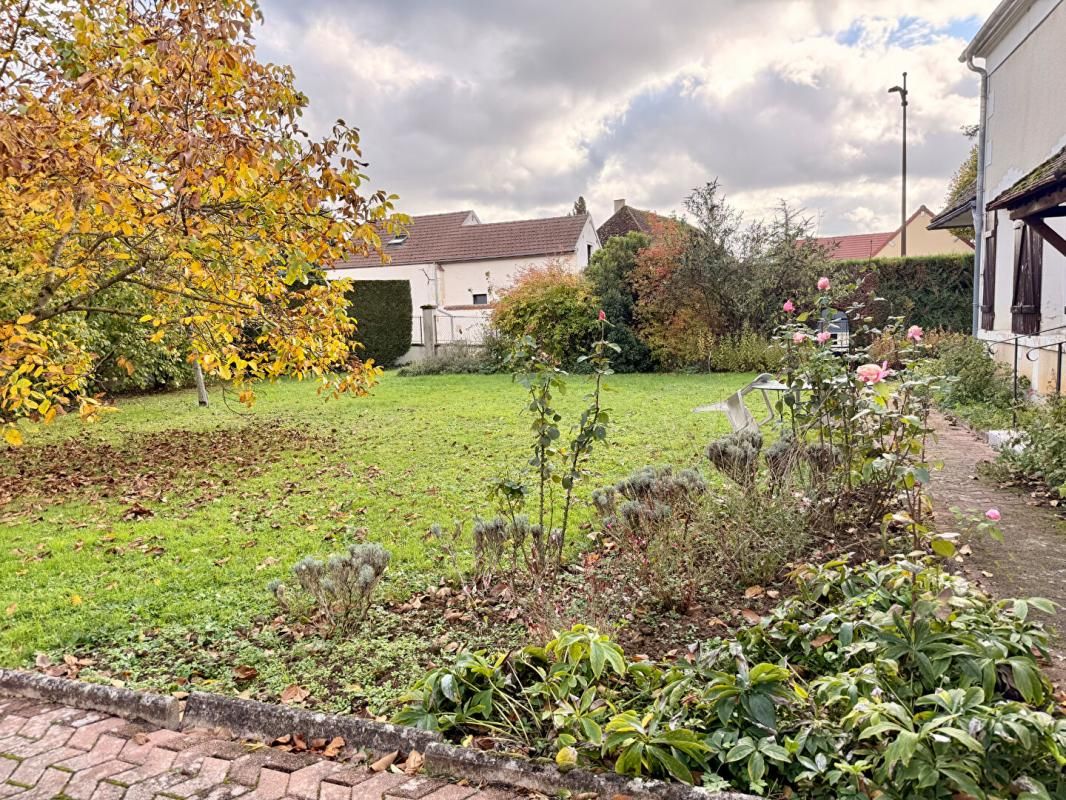 SAINT-GEORGES-SUR-BAULCHE Maison Saint Georges Sur Baulche 7 pièce(s) 157 m2 2