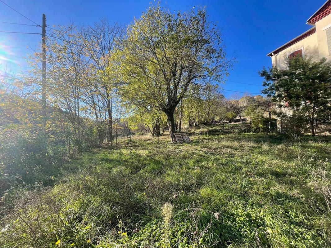 SAINT-AMBROIX Spacieuse maison avec grand terrain et double étage - Molières-sur-cèze 2