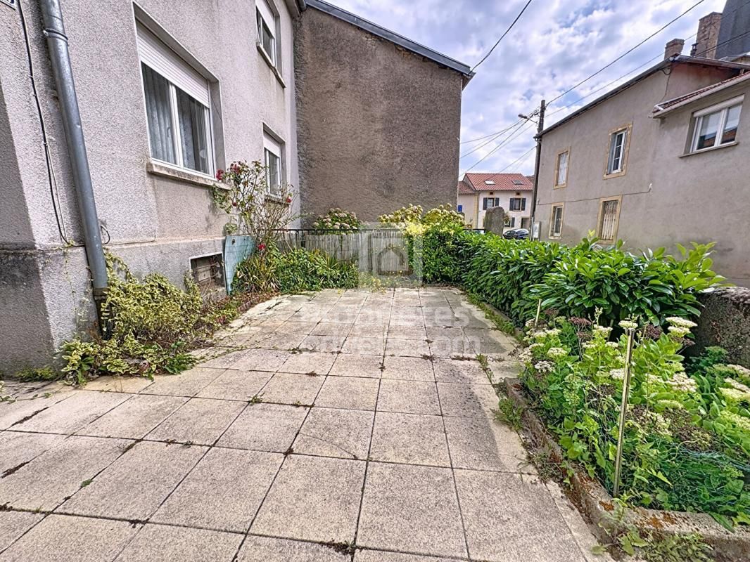 CHATEL-SAINT-GERMAIN Maison de ville à Chatel Saint Germain 2