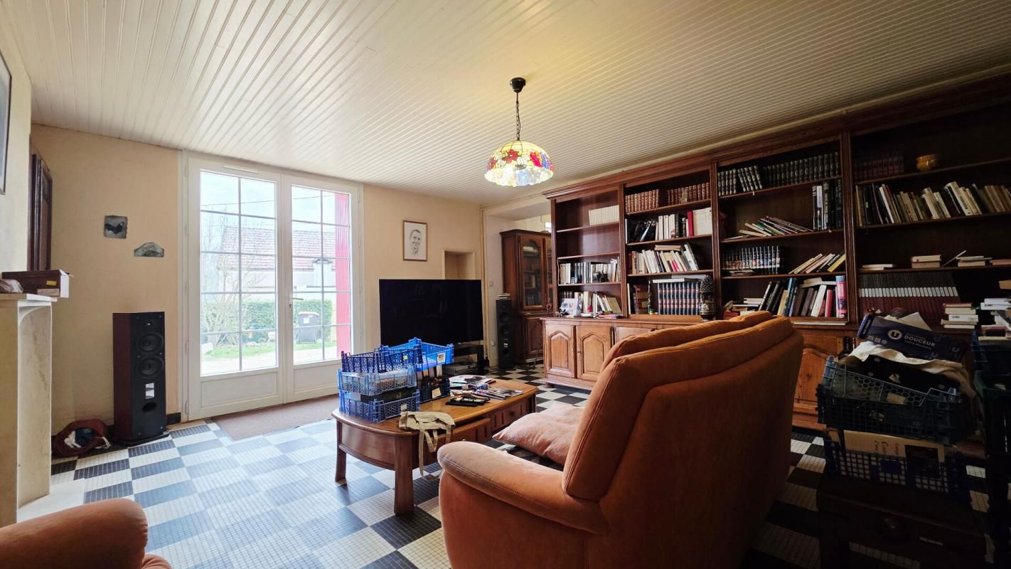 QUINCY QUINCY MAISON DE 188M² 7 PIECES 5 CHAMBRES DEPENDANCES GARAGE 3