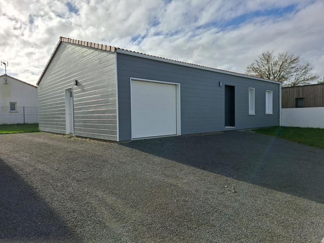 FROIDFOND Maison Froidfond 4 pièce(s) 94 m2 2