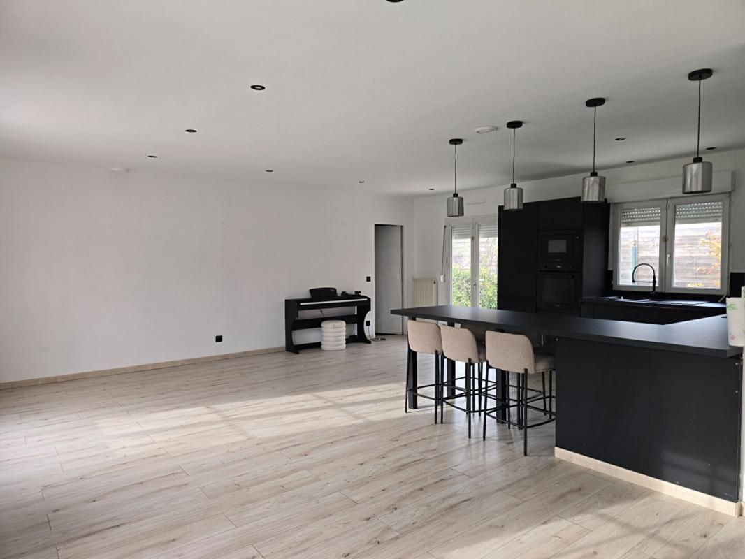 WATTRELOS Plain Pied individuel, 4 chambres, garage, jardin secteur HOUZARDE 3