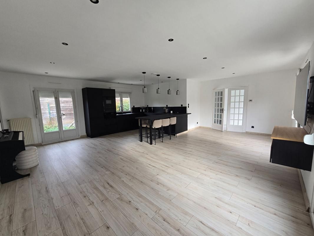 WATTRELOS Plain Pied individuel, 4 chambres, garage, jardin secteur HOUZARDE 4