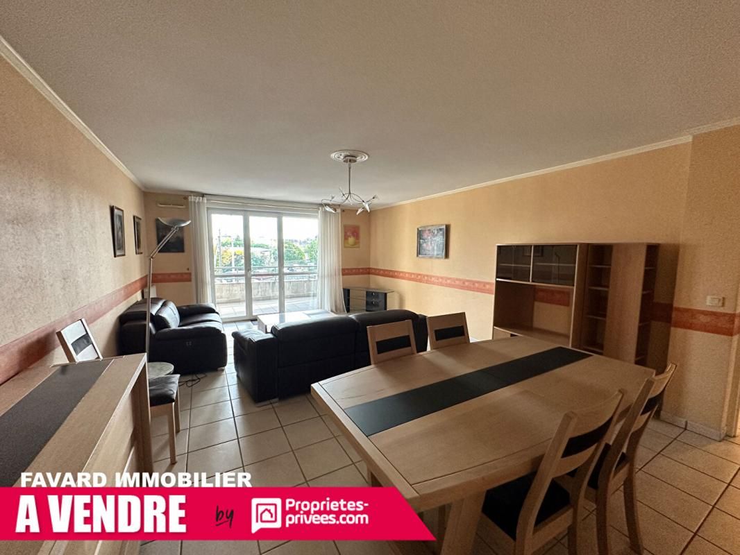 Grand T4 de 100 m² avec deux terrasses et double parking - Brive proche centre-ville