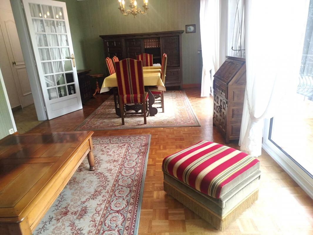 PONTIVY Maison proche centre-ville, 5 chambres 3