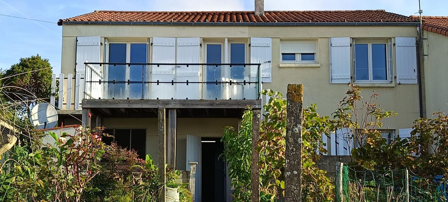 POUZAUGES Maison Pouzauges 6 pièce(s) 96.03 m2 2