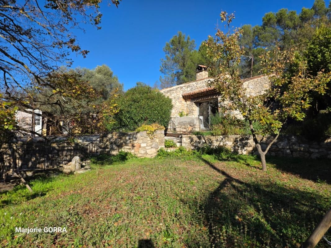 ROUGIERS ROUGIERS VILLA T5 sur 1857 m² de terrain 1