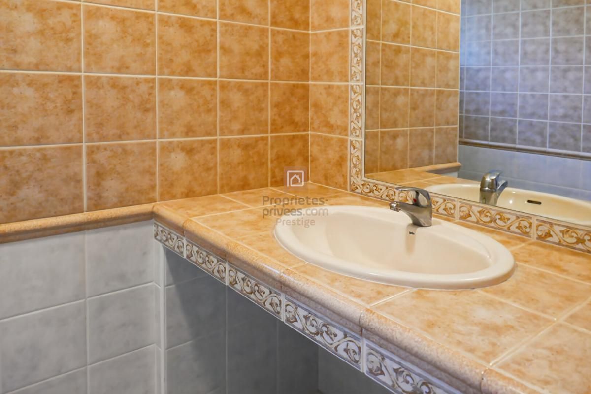 LEOGNAN LEOGNAN MAISON FAMILIALE DE PLAIN-PIED AVEC 4 CHAMBRES, PARC ARBORÉ ET GARAGE 4