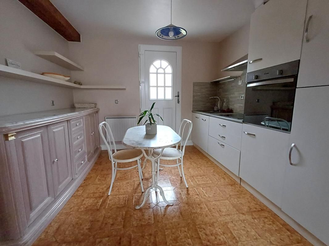 VOUZY Maison rénovée 4 pièces -110 M² à Vouzy 2