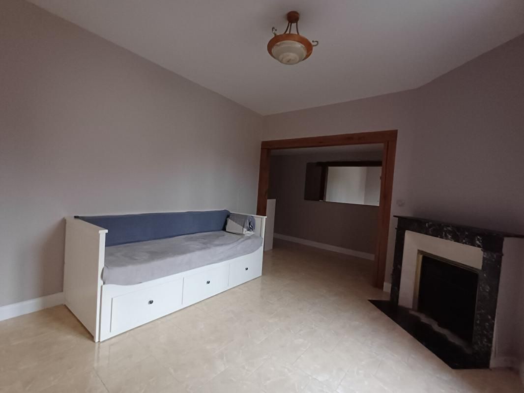 VOUZY Maison rénovée 4 pièces -110 M² à Vouzy 3