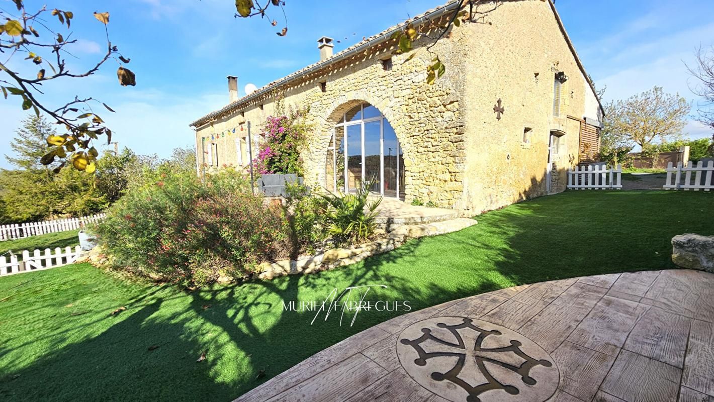 SAINT-AMANS Maison en pierre de 189 m2, piscine chauffée 2